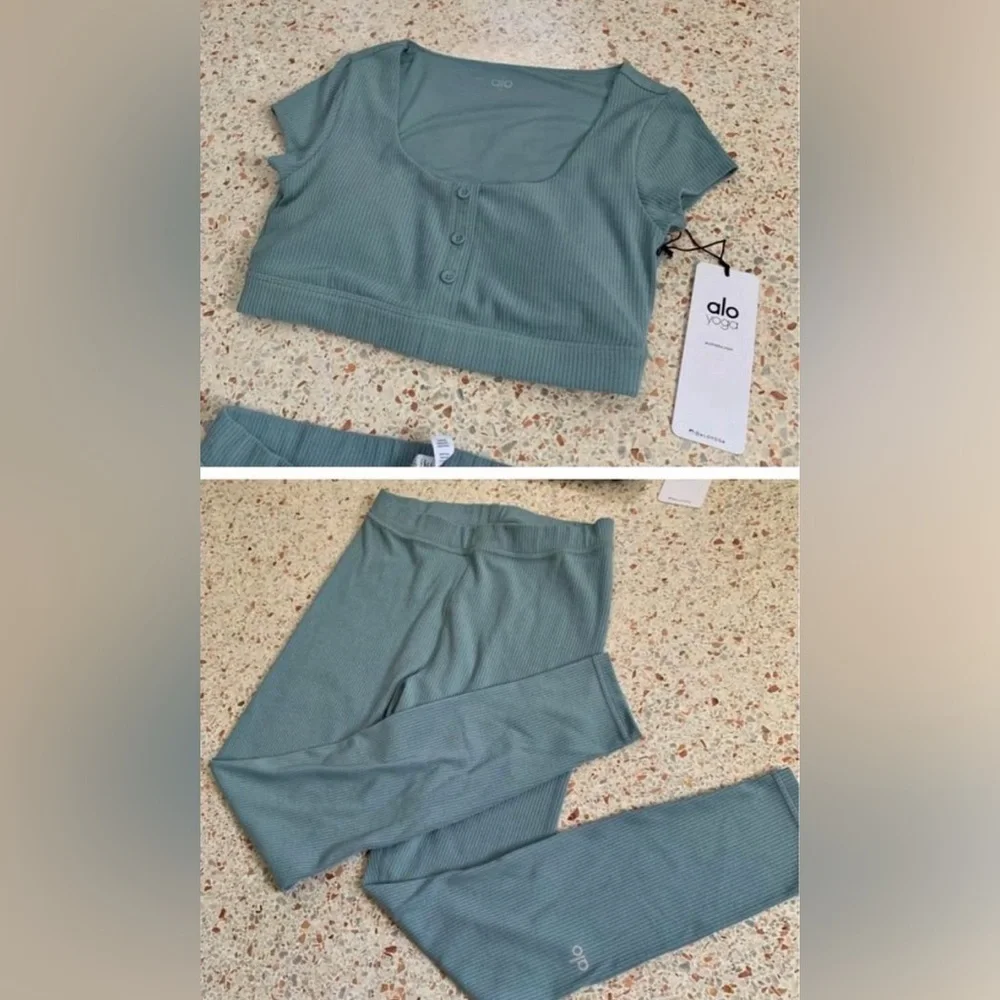 Alo Yoga Ribbed High-Waist 7/8 Blissful Legging - Picture 2 of 2